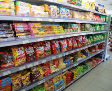 Governo altera regra do decreto e amplia horários de funcionamento dos supermercados
Foto: Geraldo Bubniak/AEN