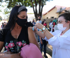 Mais de 1 milhão de pessoas foram vacinadas contra a Covid-19 aos finais de semana no Paraná
Foto: SESA/Regionais de Saúde