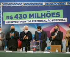 Governador  Carlos Massa Ratinho Junior assina liberação em investimentos em educação especial.
Foto Gilson Abreu/AEN