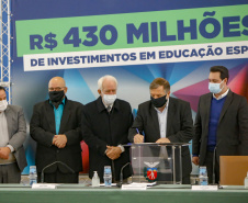 Governador  Carlos Massa Ratinho Junior assina liberação em investimentos em educação especial.
Foto Gilson Abreu/AEN