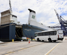 Com 29.081.691 toneladas de cargas movimentadas, os portos do Paraná alcançaram o melhor semestre da história. O volume de produtos importados e exportados entre janeiro e junho de 2021 é 3% maior que o registrado no mesmo período de 2020, quanto foram 28.177.335 toneladas.  - Paranaguá, 08/07/2021  -  Foto: Claudio Neves/Portos do Paraná