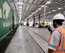 A quantidade de vagões e o volume de cargas movimentadas via ferrovia com origem ou destino ao Porto de Paranaguá aumentaram no primeiro semestre.
Foto: Claudio Neves/Portos do Paraná