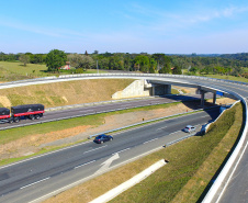 Novo viaduto melhora mobilidade na BR-277 e traz mais segurança a moradores de Campo Largo. A obra foi inaugurada oficialmente nesta quarta-feira (14) pelo governador Carlos Massa Ratinho Junior.  -  Curitiba, 14/07/2021  -  foto: Rodrigo Félix Leal