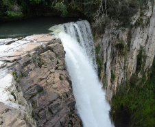O Monumento Natural Estadual Salto São João, localizado no município de Prudentópolis, região Centro-sul do Estado, recebeu nessa quinta-feira (15) o seu Plano de Manejo - documento com normas para utilização dos atrativos naturais, visando a proteção ambiental do local.  -  Curitiba, 15/07/2021  -  Foto: SEDEST
