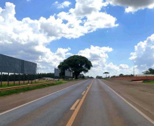 As obras de duplicação da BR-277 em Cascavel, na Região Oeste, vão começar na próxima terça-feira (20). O projeto consiste na ampliação de 5,81 quilômetros da rodovia, do km 574,4 ao km 580,2, entre o posto da Polícia Rodoviária Federal (PRF) e a Ferroeste.  -  Foto: DER