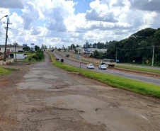 As obras de duplicação da BR-277 em Cascavel, na Região Oeste, vão começar na próxima terça-feira (20). O projeto consiste na ampliação de 5,81 quilômetros da rodovia, do km 574,4 ao km 580,2, entre o posto da Polícia Rodoviária Federal (PRF) e a Ferroeste.  -  Foto: DER