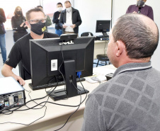 A parceria entre o Departamento Penitenciário do Paraná (Depen) e a Polícia Civil do Paraná, por meio do Instituto de Identificação (IIPR), está com um projeto pioneiro na cidade de Toledo, que permitirá o acesso à carteira de identidade aos presos que não possuem o documento.  -  Curitiba, 16/07/2021  -  foto: PCPR