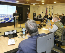 O secretário de Estado da Saúde, Beto Preto acompanha o ministro da Saúde, Marcelo Queiroga, nesta terça-feira (20) na Itaipu Binacional  em Foz do Iguaçu. Foto: Gilson Abreu/AEN