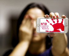 No Dia Estadual do Combate ao Feminicídio no Paraná, celebrado em 22 de julho, a Secretaria da Justiça, Família e Trabalho, através do Departamento de Garantia dos Direitos da Mulher, vai reforçar ações voltadas para combater esse crime.  - Foto: Rogério Machado/Arquivo AEN