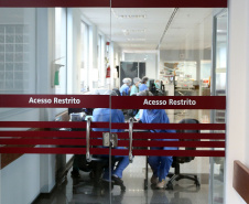 Pela primeira vez desde novembro, ocupação de leitos de UTI fica abaixo de 70%
-  Foto: Geraldo Bubniak/AEN