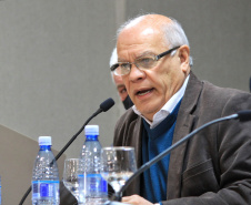 Na quarta-feira (21), em Cascavel, foi lançado o ?Manual do Secretário?, cartilha produzida pela equipe do Instituto de Desenvolvimento Rural do Paraná Iapar-Emater (IDR-Paraná) da região
