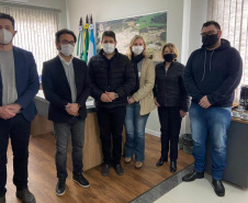 ANTONIO OLINTO  -  O diretor-presidente da Fomento Paraná, Heraldo Neves, o diretor de Mercado, Vinícius Rocha, e a assessora de Relações Institucionais, Emilia Belinati, percorreram municípios dos Campos Gerais, do sul e sudeste do estado nesta quinta (22) e sexta-feira (23) para encontros com prefeitos, gestores e associações comerciais.  -  Curitiba, 23/07/2021  -  Foto: Fomento Paraná