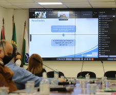 O secretario do Estado da Saude, Beto Preto reunido com as regionais de Saude junto com o Ministério da Saude sobre a analise e resultados da investigação da variante Delta.Foto: Geraldo Bubniak/AEN