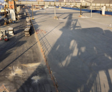 Maior produtora e exportadora de papéis para embalagens e embalagens de papel do Brasil, a Klabin iniciou as obras para a construção do seu novo terminal no cais do Porto de Paranaguá, após a assinatura da ordem para liberação dos serviços no mês de julho pela Portos do Paraná.  -  Paranaguá, 30/07/2021  -  Foto: Claudio Neves/Portos do Paraná