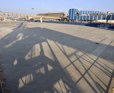 Maior produtora e exportadora de papéis para embalagens e embalagens de papel do Brasil, a Klabin iniciou as obras para a construção do seu novo terminal no cais do Porto de Paranaguá, após a assinatura da ordem para liberação dos serviços no mês de julho pela Portos do Paraná.  -  Paranaguá, 30/07/2021  -  Foto: Claudio Neves/Portos do Paraná