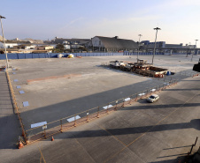 Maior produtora e exportadora de papéis para embalagens e embalagens de papel do Brasil, a Klabin iniciou as obras para a construção do seu novo terminal no cais do Porto de Paranaguá, após a assinatura da ordem para liberação dos serviços no mês de julho pela Portos do Paraná.  -  Paranaguá, 30/07/2021  -  Foto: Claudio Neves/Portos do Paraná