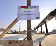 Maior produtora e exportadora de papéis para embalagens e embalagens de papel do Brasil, a Klabin iniciou as obras para a construção do seu novo terminal no cais do Porto de Paranaguá, após a assinatura da ordem para liberação dos serviços no mês de julho pela Portos do Paraná.  -  Paranaguá, 30/07/2021  -  Foto: Claudio Neves/Portos do Paraná
