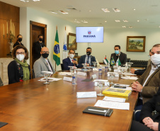 O governador Carlos Massa Ratinho Junior recebe  nesta quarta-feira (4) , o embaixador dos Emirados Árabes no Brasil, Saleh Alsuwaidi  no Palacio Iguacu. Curitiba, 04/08/2021. Foto: Geraldo Bubniak/AEN