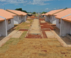 Termina nesta terça-feira (10) o prazo de inscrição para os interessados em morar em uma das 40 casas do Condomínio dos Idosos que o Governo do Estado está construindo em Foz do Iguaçu, na região Oeste. Podem participar da seleção pessoas a partir de 60 anos, com renda de um a seis salários mínimos e que não possuam casa própria.  -  curitiba, 09/08/2021  -  Foto: Alessandro Vieira/AEN