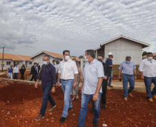 Termina nesta terça-feira (10) o prazo de inscrição para os interessados em morar em uma das 40 casas do Condomínio dos Idosos que o Governo do Estado está construindo em Foz do Iguaçu, na região Oeste. Podem participar da seleção pessoas a partir de 60 anos, com renda de um a seis salários mínimos e que não possuam casa própria.  -  curitiba, 09/08/2021  -  foto: Jonathan Campos/AEN