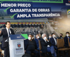 O governador Carlos Massa Ratinho Junior e o ministro da Infraestrutura, Tarcísio Gomes de Freitas, apresentam, os detalhes da nova concessão de 3,3 mil quilômetros de rodovias do Paraná.   Foto: Jonathan Campos/AEN