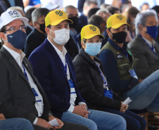 O governador Carlos Massa Ratinho Junior participou da apresentação de soluções tecnológicas para o agronegócio que se beneficiarão do 5G. A iniciativa faz parte da série de projetos-piloto de conectividade promovida pelo Ministério das Comunicações (Mcom).  -  Londrina, 12/08/2021  -  Foto: José Fernando Ogura/AEN