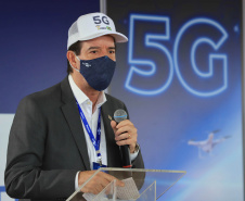 O governador Carlos Massa Ratinho Junior participou da apresentação de soluções tecnológicas para o agronegócio que se beneficiarão do 5G. A iniciativa faz parte da série de projetos-piloto de conectividade promovida pelo Ministério das Comunicações (Mcom).  -  Londrina, 12/08/2021  -  Foto: José Fernando Ogura/AEN
