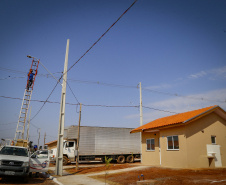 Trinta e duas famílias que viviam em condições precárias ou pagavam aluguel na cidade de Flórida, no Noroeste do Paraná, realizaram nesta quinta-feira (12) o sonho da casa própria. Elas receberam as chaves de suas novas moradias das mãos do governador Carlos Massa Ratinho Junior e não precisarão pagar nada por elas.  -  Flórida, 12/08/2021  -  Foto: Gilson abreu/AEN