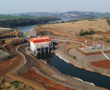 A terceira unidade geradora de energia na casa de força principal da Pequena Central Hidrelétrica Bela Vista começou a operar comercialmente esta semana. A usina está instalada no rio Chopim, entre os municípios de Verê e São João, no sudoeste do Paraná.  -  Curitiba, 17/08/2021  -  Foto: Copel