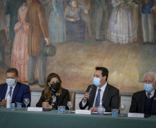 Governador Carlos Massa Ratinho Junior, durante cerimônia de posse do advogado paranaense Tracy Reinaldet, como representante brasileiro no Comitê Permanente da América Latina para a Prevenção do Crime (COPLAD), da ONU. - Curitiba, 17/08/2021 - Foto Gilson Abreu/AEN