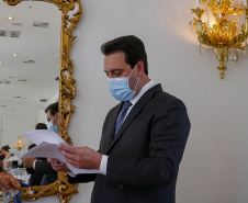 Governador Carlos Massa Ratinho Junior, durante cerimônia de posse do advogado paranaense Tracy Reinaldet, como representante brasileiro no Comitê Permanente da América Latina para a Prevenção do Crime (COPLAD), da ONU. - Curitiba, 17/08/2021 - Foto Gilson Abreu/AEN