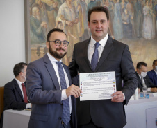 Governador Carlos Massa Ratinho Junior, durante cerimônia de posse do advogado paranaense Tracy Reinaldet, como representante brasileiro no Comitê Permanente da América Latina para a Prevenção do Crime (COPLAD), da ONU. - Curitiba, 17/08/2021 - Foto Gilson Abreu/AEN