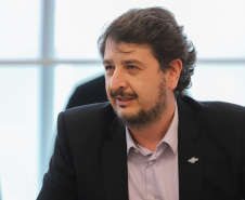 O governador Carlos Massa Ratinho Junior recebe  nesta quinta-feira (19) o Presidente nacional do Sebrae, Carlos do Carmo Andrade Melles, o presidente do Conselho Deliberativo do Sebrae/PR, Fernando Moraes e  o Diretor Superintendente - Sebrae/PR Vitor Roberto Tioqueta. O vice-governador Darci Piana acompanha a agenda. 19/08/2021 - Foto: Geraldo Bubniak/AEN