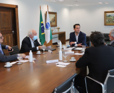 O governador Carlos Massa Ratinho Junior recebe  nesta quinta-feira (19) o Presidente nacional do Sebrae, Carlos do Carmo Andrade Melles, o presidente do Conselho Deliberativo do Sebrae/PR, Fernando Moraes e  o Diretor Superintendente - Sebrae/PR Vitor Roberto Tioqueta. O vice-governador Darci Piana acompanha a agenda. 19/08/2021 - Foto: Geraldo Bubniak/AEN