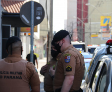 Denúncias de crimes e casos de violência na região Central da Capital embasaram a Ação Integrada de Fiscalização Urbana (AIFU), em parceria com a 1ª Companhia do 12º Batalhão da PM (12º BPM), a deflagrarem a primeira edição da operação Centro Seguro, nesta quinta-feira (19/08).   -  Curitiba, 19/08/2021  -  Foto: SESP-PR