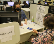 Agência do Trabalhador de Curitiba promove ação para empregar pessoas acima de 50 anos. Fotos:Ari Dias/AEN.