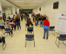 Agência do Trabalhador de Curitiba promove ação para empregar pessoas acima de 50 anos. Fotos:Ari Dias/AEN.