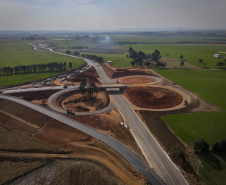 Obra do Contorno Norte de Castro avança e aumenta segurança na cidade ao retirar circulação de tráfego pesado. 08-2021Fotos Gilson Abreu/AEN