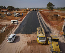 Obra do Contorno Norte de Castro avança e aumenta segurança na cidade ao retirar circulação de tráfego pesado. 08-2021Fotos Gilson Abreu/AEN