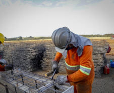 Obra do Contorno Norte de Castro avança e aumenta segurança na cidade ao retirar circulação de tráfego pesado. 08-2021Fotos Gilson Abreu/AEN