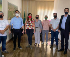 A prefeitura de Jaguariaíva é a mais nova parceria da Fomento Paraná no programa Banco do Empreendedor. A prefeita Alcione Lemos assinou nesta quinta, 19, o termo de cooperação técnica que permite ao município manter agentes de crédito credenciados e habilitados para atuar na intermediação de propostas de empréstimos de microcrédito.  -  Curitiba, 20/08/2021  -  Foto: Fomento Paraná