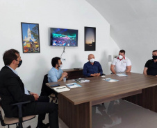A prefeitura de Jaguariaíva é a mais nova parceria da Fomento Paraná no programa Banco do Empreendedor. A prefeita Alcione Lemos assinou nesta quinta, 19, o termo de cooperação técnica que permite ao município manter agentes de crédito credenciados e habilitados para atuar na intermediação de propostas de empréstimos de microcrédito.  -  Curitiba, 20/08/2021  -  Foto: Fomento Paraná