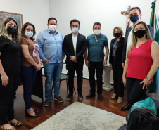 A prefeitura de Jaguariaíva é a mais nova parceria da Fomento Paraná no programa Banco do Empreendedor. A prefeita Alcione Lemos assinou nesta quinta, 19, o termo de cooperação técnica que permite ao município manter agentes de crédito credenciados e habilitados para atuar na intermediação de propostas de empréstimos de microcrédito.  -  Curitiba, 20/08/2021  -  Foto: Fomento Paraná