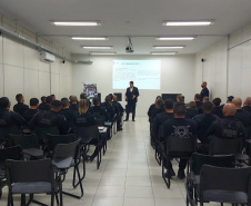 Agentes penitenciários de todo o Estado participaram de um curso de Tecnologias Não Letais (TNL) ofertado pela Condor em parceria com a Escola de Formação e Aperfeiçoamento Penitenciário (Espen). Ao todo, 32 profissionais tiveram aulas teóricas e práticas que aconteceram no Complexo Penitenciário de Piraquara, na Região Metropolitana de Curitiba.   -  Curitiba, 23/08/2021  -  Foto: DEPEN-PR