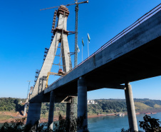 Obra da Ponte da Integração Brasil-Paraguai atinge 67% de execução em agosto. Foto: Rodrigo Felix Leal/AEN