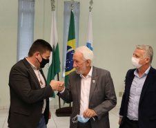 O vice-governador Darci Piana participou nesta quinta-feira (26) de reunião promovida pela Associação dos Municípios do Paraná (AMP), em parceria com a Associação dos Municípios do Centro-Sul do Paraná (Amcespar), em Irati, e falou sobre as ações do governo estadual a prefeitos e secretários municipais. Foto: Camila Tonett