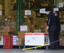 Mais de meio milhão de vacinas contra a Covid-19 serão distribuídas nesta sexta-feira. Foto: Américo Antonio/SESA