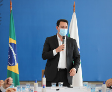O governador Carlos Massa Ratinho Junior assina  nesta terça-feira (31)  novos contratos com Hospitais Filantrópicos, Santa Casa de Cambé,  Hospital Sao Rafael de Rolândia e Hospital  Cristo Rei de Ibiporã.  31/08/2021 - Foto: Geraldo Bubniak/AEN