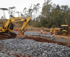 Obras do Contorno Sul de Wenceslau Braz avançam para desviar tráfego pesado da área urbana.
Foto Gilson Abreu/AEN