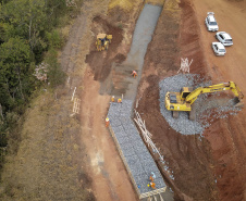 Obras do Contorno Sul de Wenceslau Braz avançam para desviar tráfego pesado da área urbana.
Foto Gilson Abreu/AEN